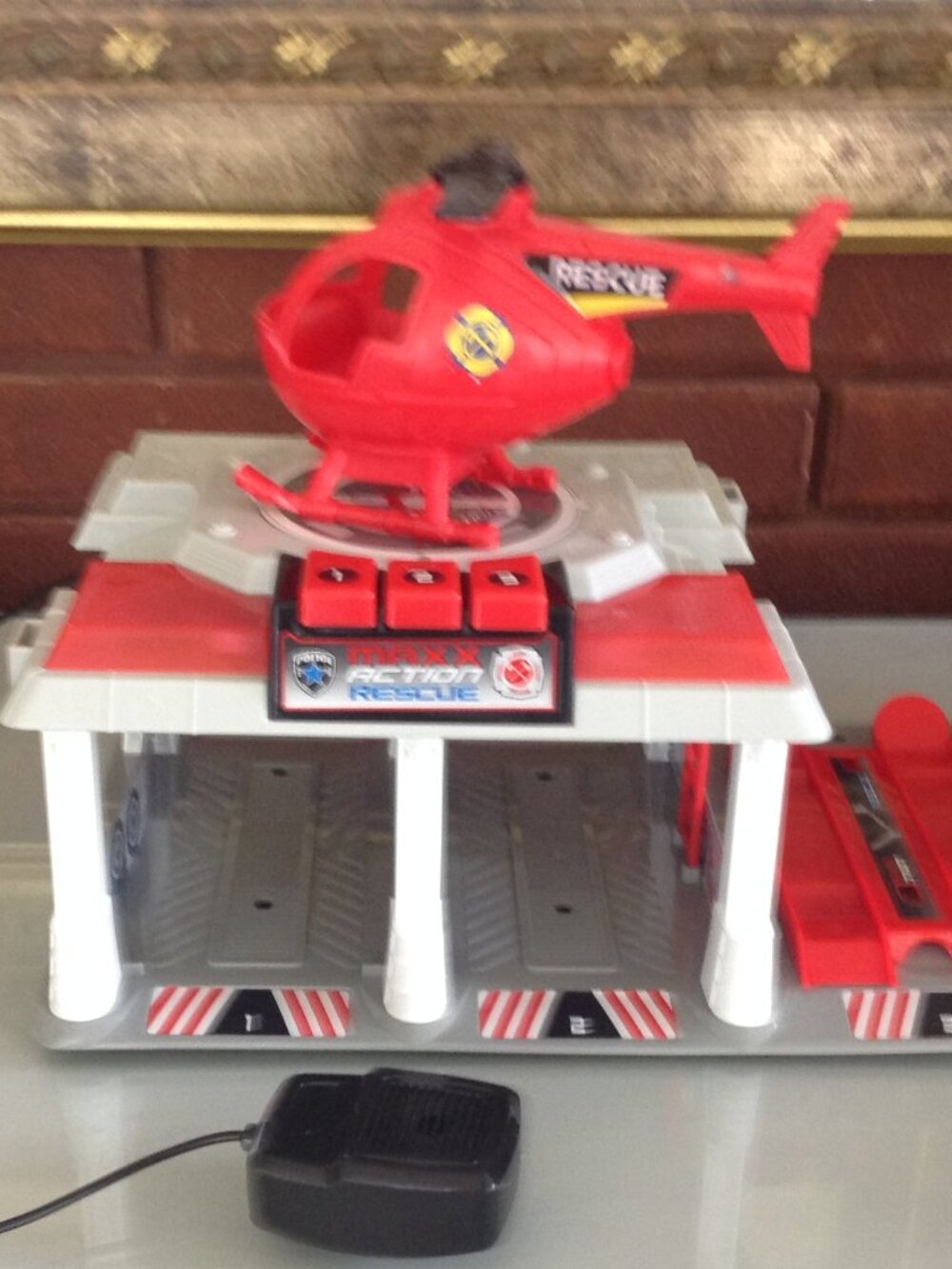 Maxx Action  Rescue  Station with Helecopter working Intercom, lights & Sound